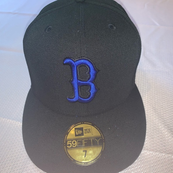 Boston Red Sox Exclusive Hat ๐ซ - Picture 2 of 5